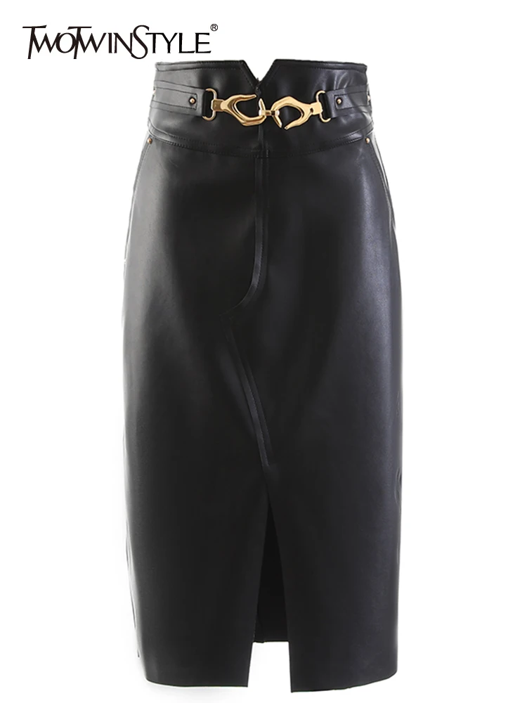 

Женская юбка из искусственной кожи TWOTWINSTYLE, черная Однотонная юбка миди с высокой талией и цепочкой в стиле пэчворк, летняя одежда 2022