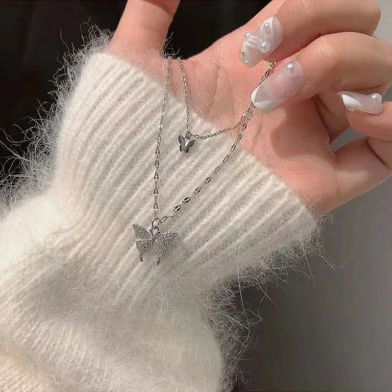 

Elegant Double Butterfly Pendant Necklace for Women Vintage Jewelry
