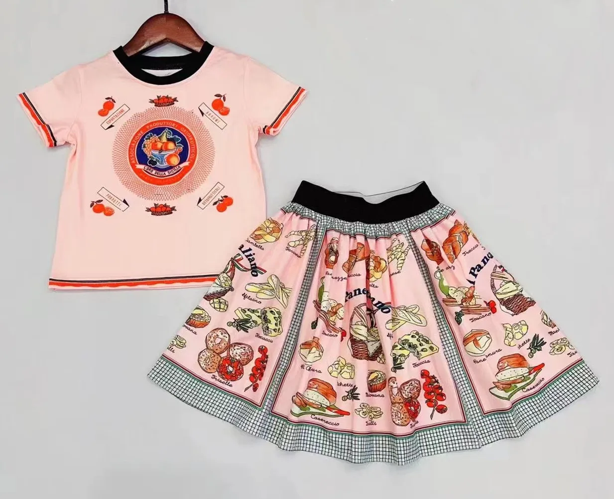 

2023 New School Style Knitted Kids Clothes Girls Letter Stripe O-neck Girls Sweaters Sweet Girl Pleated Skirt Children