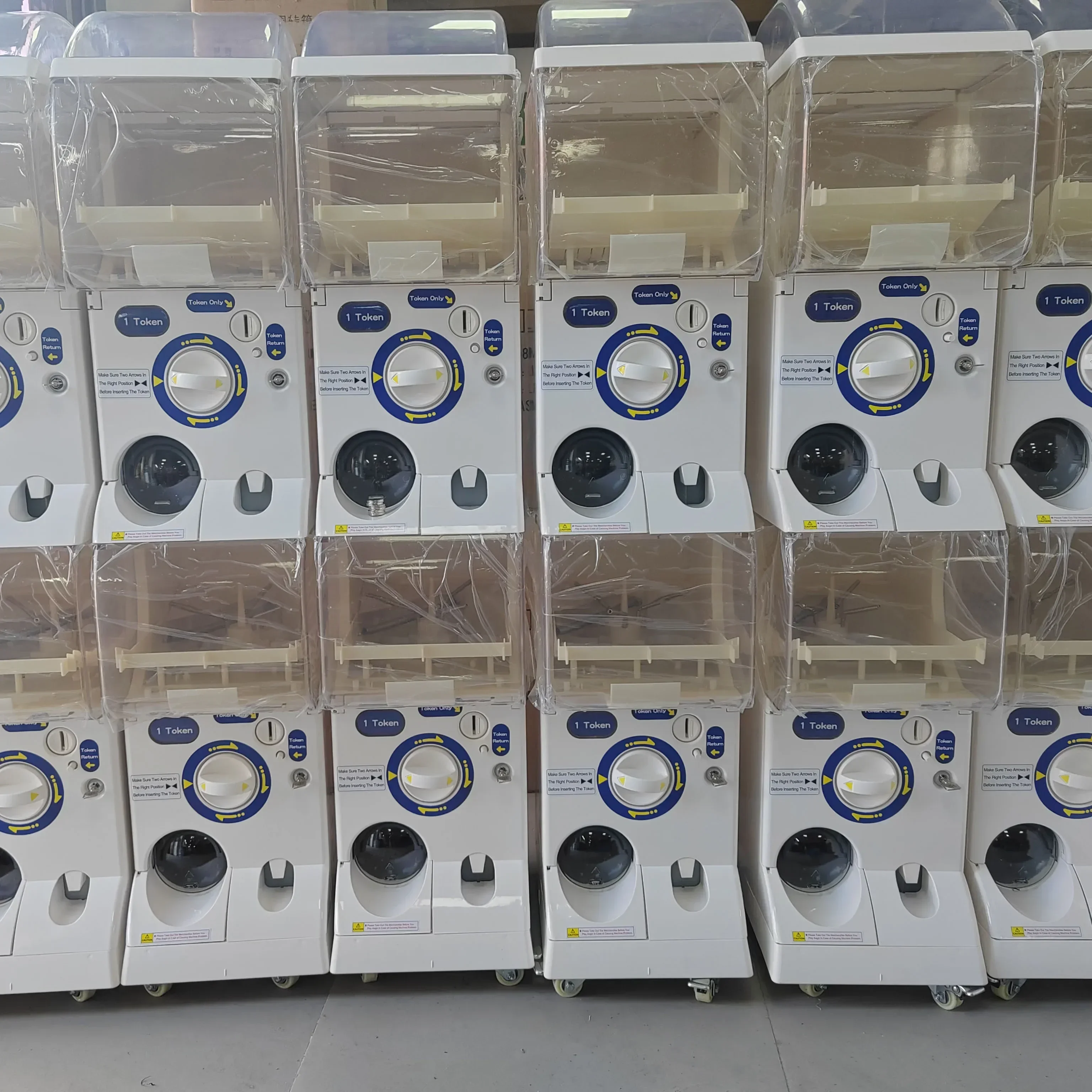 Оригинальный торговый автомат капсул белого цвета с жетоном Gachapon Machine