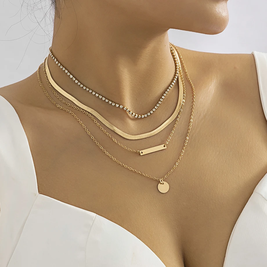 

Vintage Goth Round Coin Pendant Necklace for Women Fashion Statement Classic Crystal Tennis Chain Aesthetic Jewelry Accessories