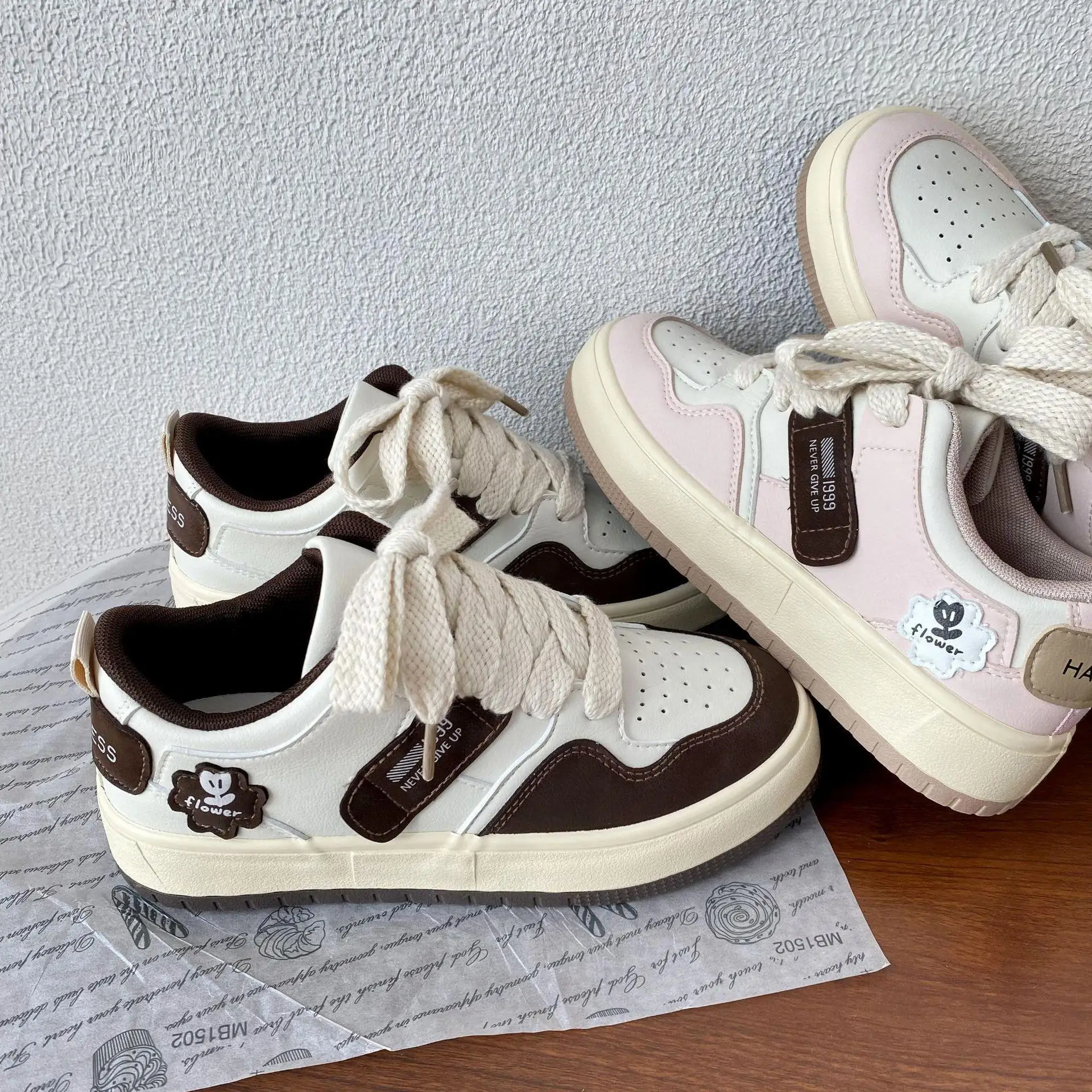 

Casual Flats Shoes Color-block Lace Up Breathable Vulcanized Shoes Women for Student New Fashion Tide Spring Autumn 2022 mujer