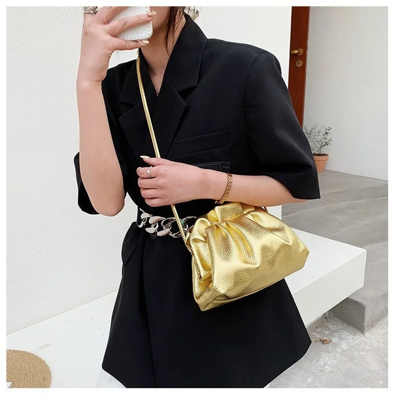 

Luxurious Gold Cloud Bag for Women Leather Hobos Retro Cloud Crossbody Bag Small Phone Bag Design Clutch Clip Bag Female Bolsa