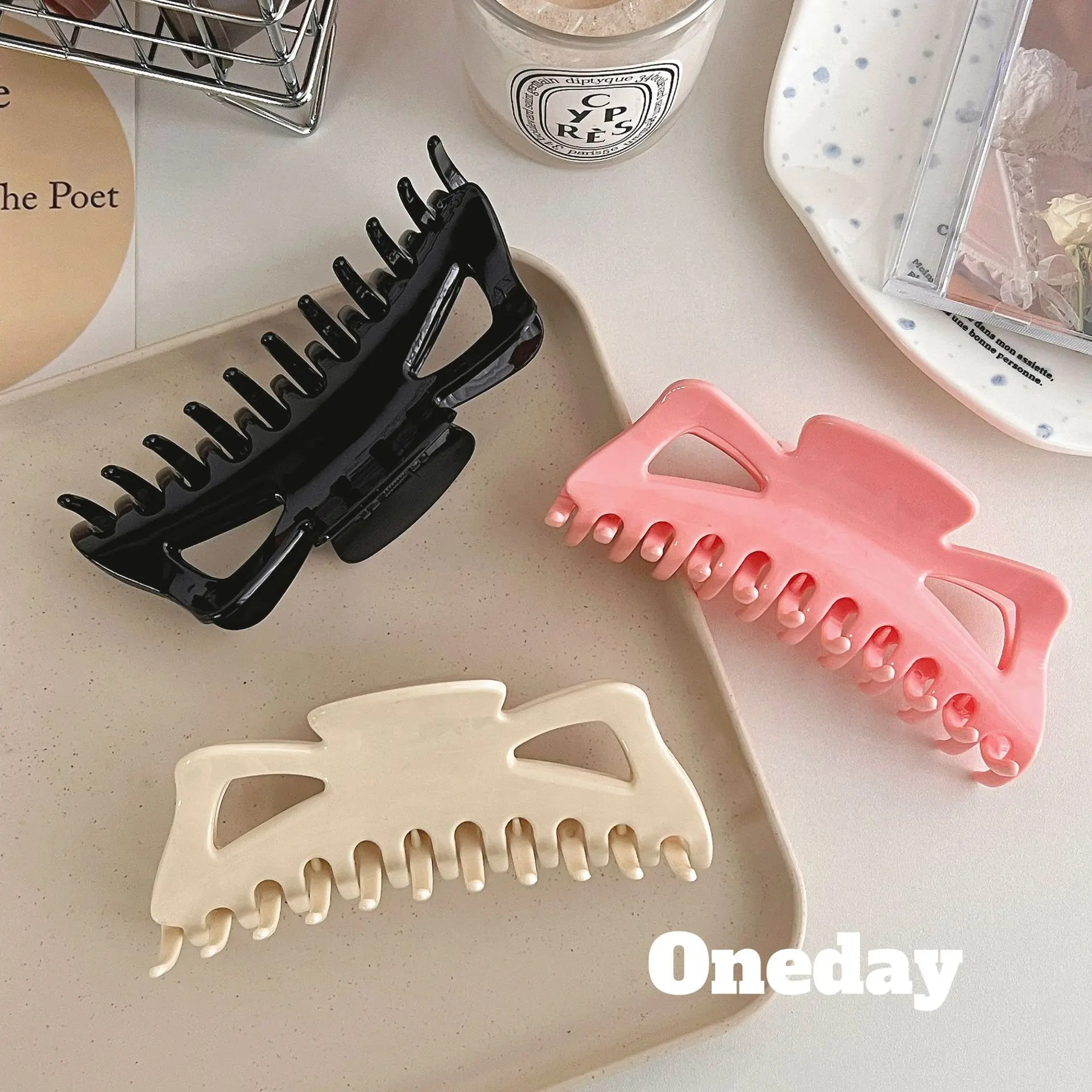 

Fashion Hairpin Women's Oversized Bow Hollowed Out Temperament Grab Clip Shark Clip Headwear Pink