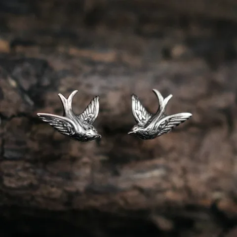 Серебряные серьги-гвоздики NovoPublic