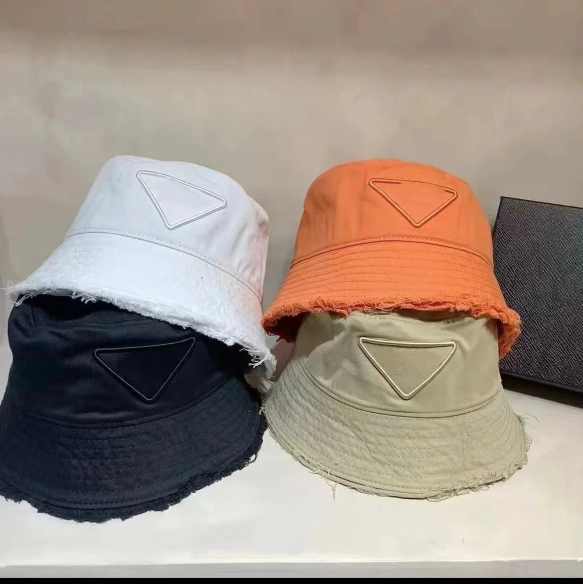

Luxurious fisherman hat fashion all-match ladies outdoor sun hat autumn and winter street shooting pot hat