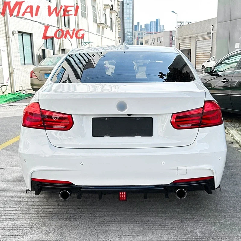 Фото Задний диффузор-спойлер для BMW 3 серии F30 MT 2013-2019 с подсветкой, глянцевый черный, комплект обвеса MP №3