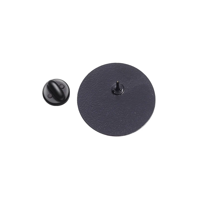 Эмалированная брошь в стиле панк