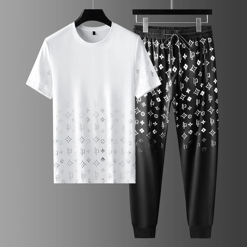 

Роскошный брендовый высококачесветильник роскошный Повседневный Спортивный костюм из ледяного Шелка мужской Летний Новый Стиль крутой горячий штамп с коротким рукавом из двух частей s