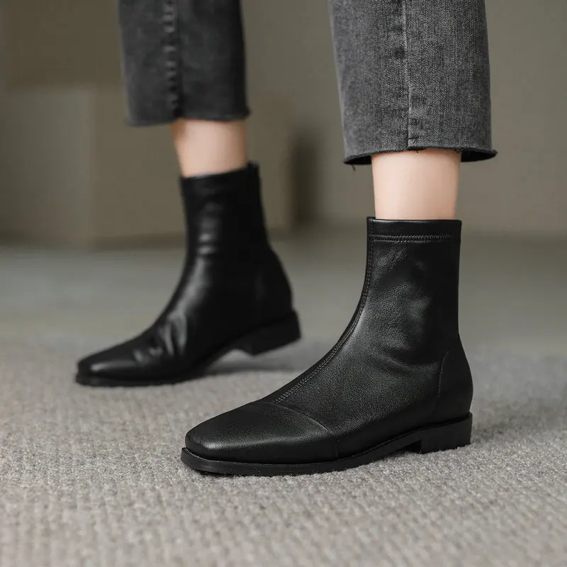 Однотонные черные ботинки цвета слоновой кости с круглым носком на низком