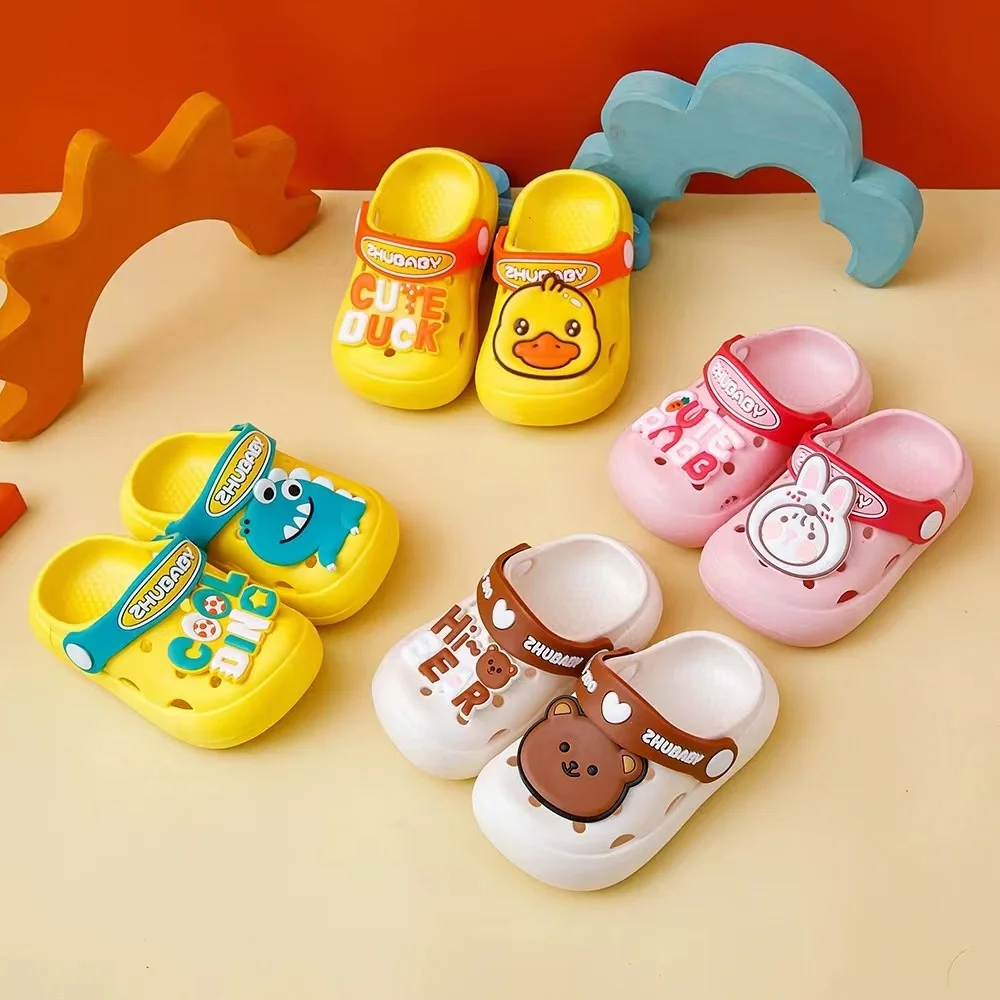 2023 Summer children's slippers wholesale slippers slippers boys and girls bathroom non-slip baby Crocs children cartoon cute