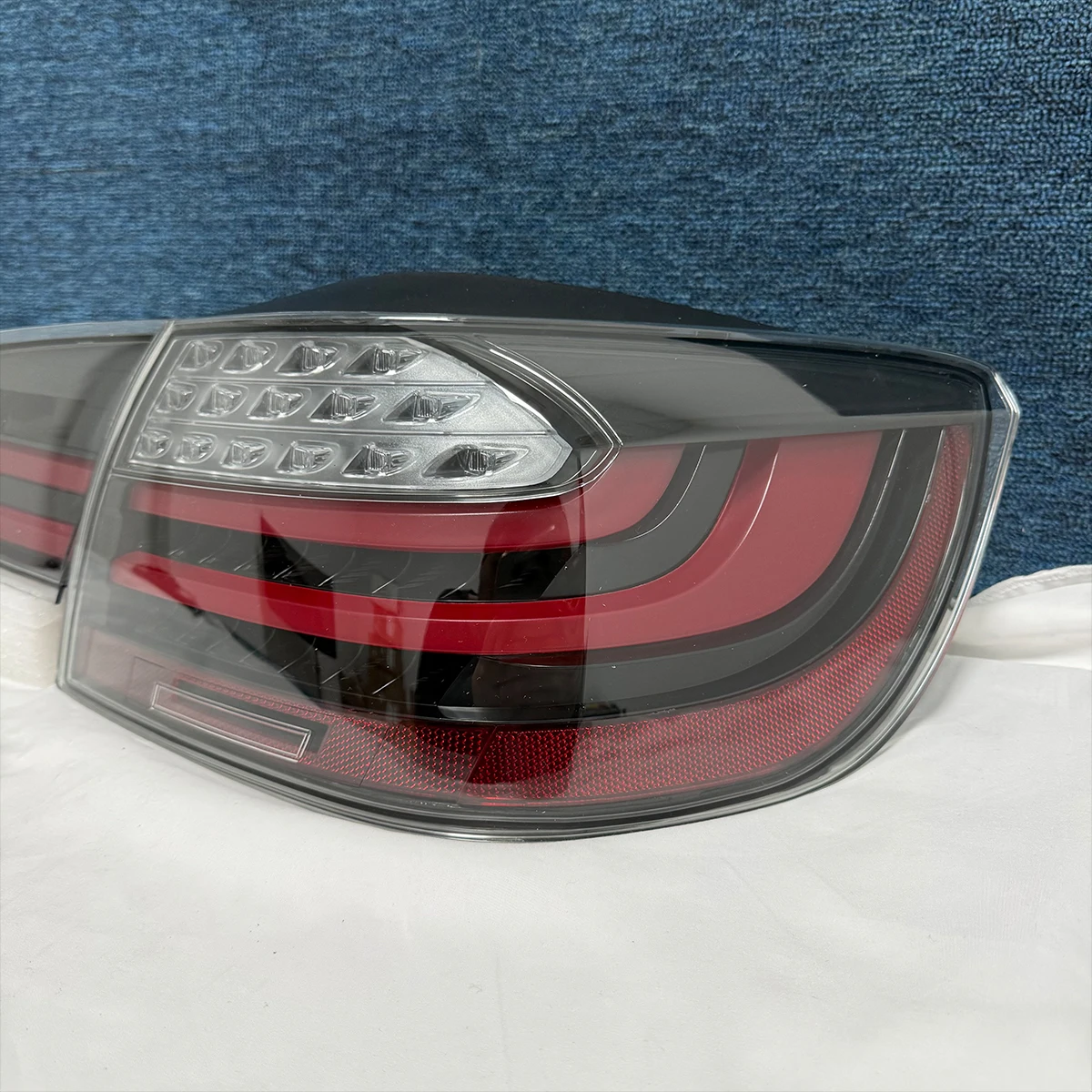 Светодиодные задние фонари LED LCI для BMW 3 серии M3 E93 2006-2013, установка Plug and Play, Canbus, тонированные линзы, последовательные указатели поворота, замена штатных фонарей (art.: 3920d94d2e5be) - 3920d94d2e5be