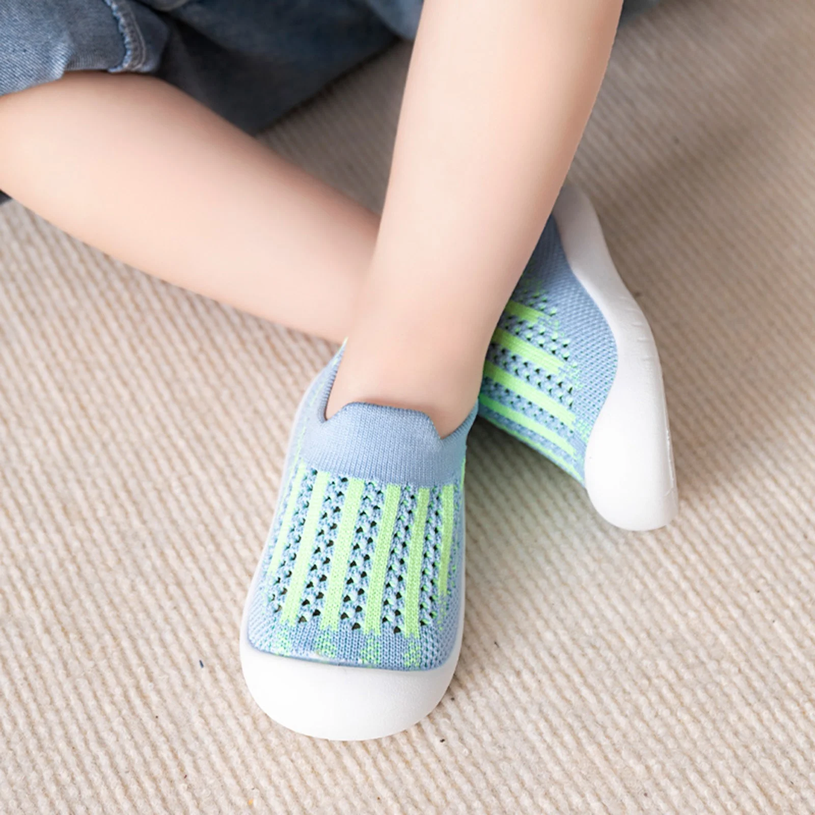 Дышащие кроссовки для малышей мягкая подошва модная сетчатая нескользящая обувь