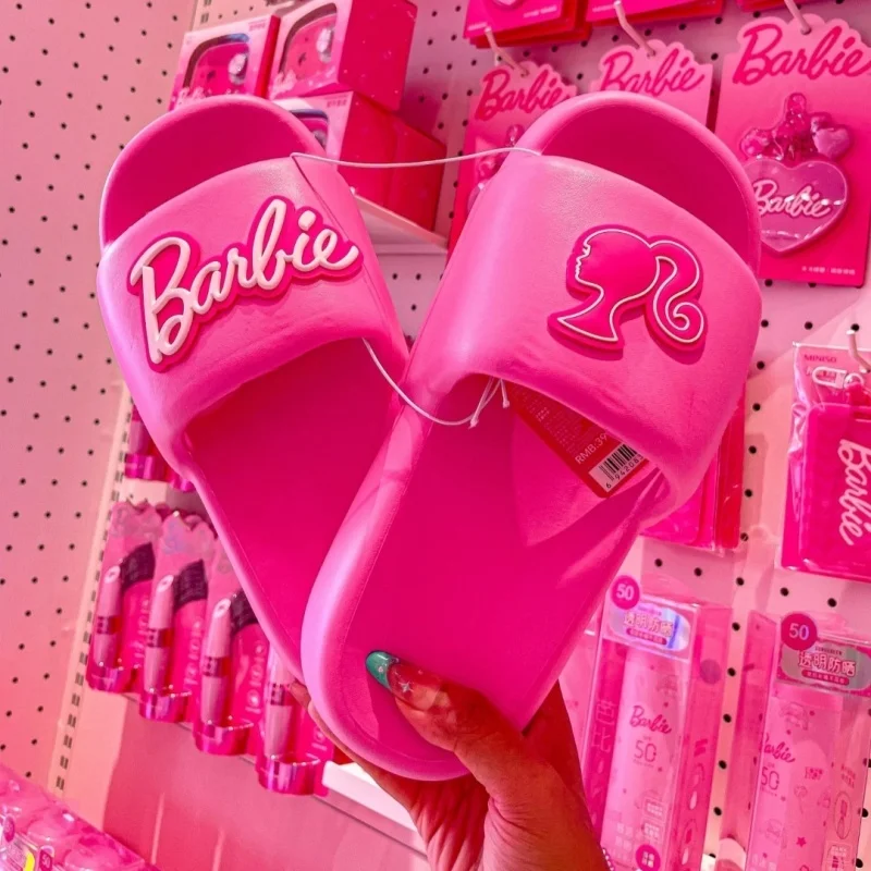 Модные женские тапочки серии Барби розовые на толстой подошве Нескользящие