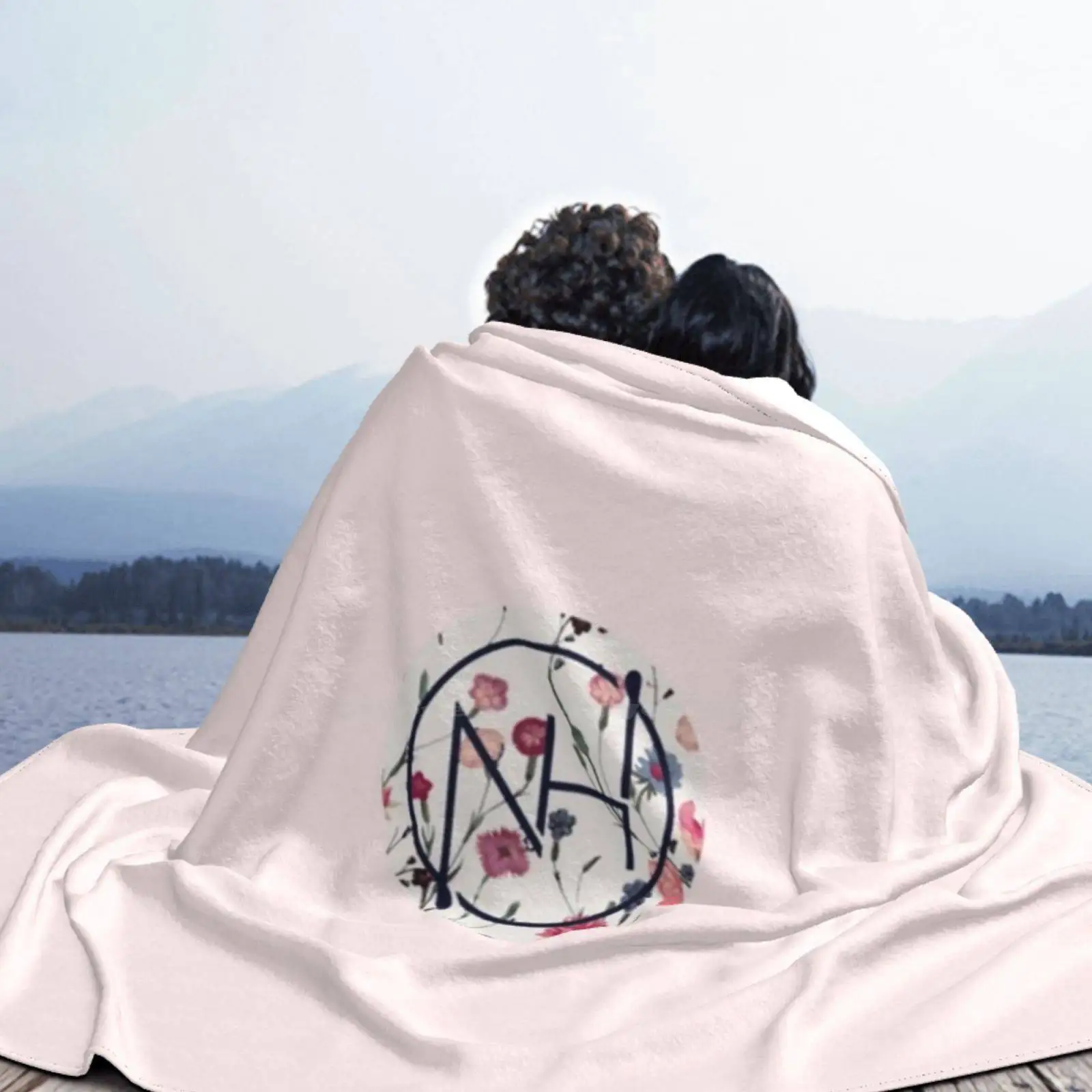 Niall Цветочный логотип Высочайшее качество Удобная кровать Диван Мягкое одеяло 1D