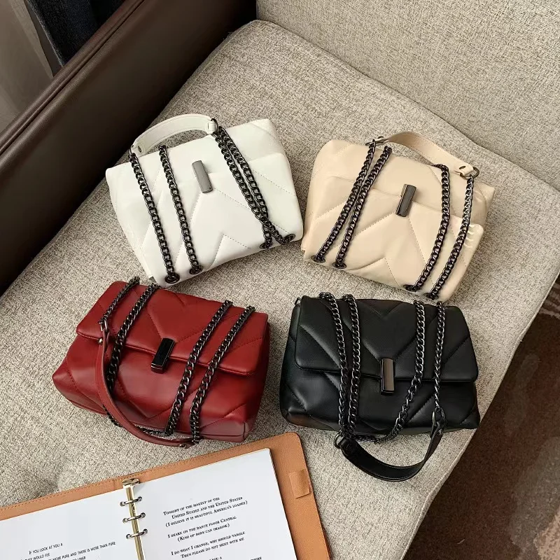 

Small Female Chain Shoulder Bag Quilted PU Leather Women Handbag Fashion Lady Embroidery Crossbody Bags 2022 Summer New
