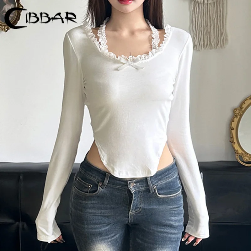 Женский короткий топ с рюшами и лямкой на шее длинным рукавом