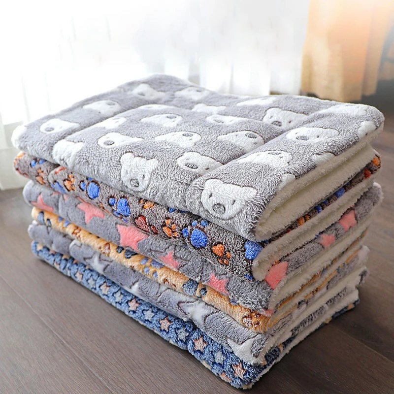 

Soft Flannel Pet Blanket Pad Thickened Pet Fleece Bed Mat for Puppy Dog Cat Sofa Cushion Keep Warm Cats Sleeping Cover Home Rug