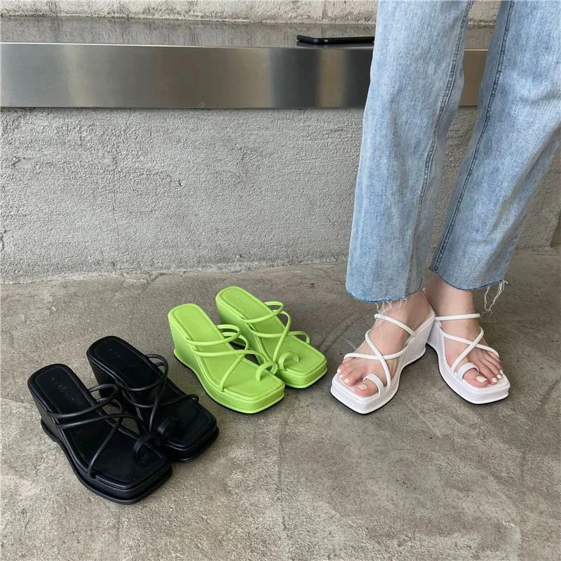 

Сандалии женские с узкими ремешками, пляжные шлепанцы на платформе, тапочки на танкетке, без застежки, лето 2022