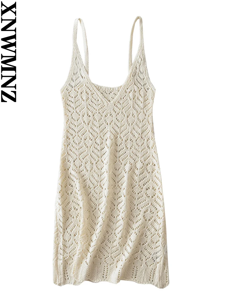 

XNWMNZ 2023 женское модное текстурированное трикотажное мини-платье для женщин в стиле отпуска с V-образным вырезом и тонкими бретельками женские шикарные платья