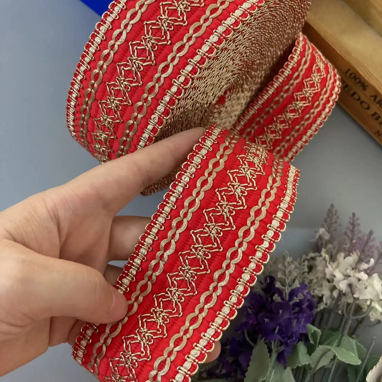 Красное кружевное платье 1 м 5 см