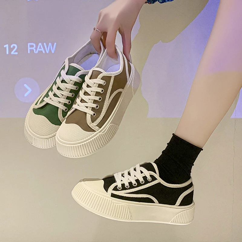 

Кроссовки женские универсальные на платформе, повседневная обувь с круглым носком, криперы с вырезами, на танкетке, лето-осень 2022