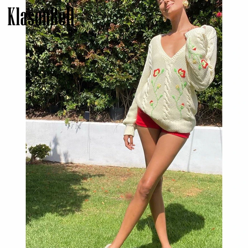 

7.30 KlasonBell Loose V-Neck Flower Embroidery Twist Knitted Pullover Sweater Women