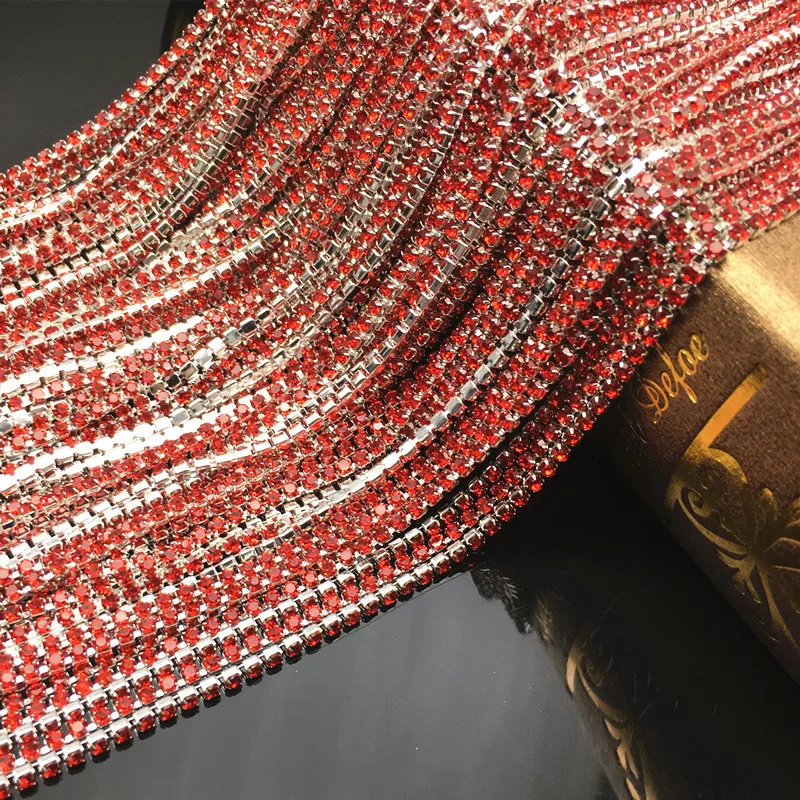 

MYC 1 Meter Shiny Multicolor Rhinestones Chain Silver Claw Base Chain Non Hotfix Strass Trim Sewing Rhinestones for clothing