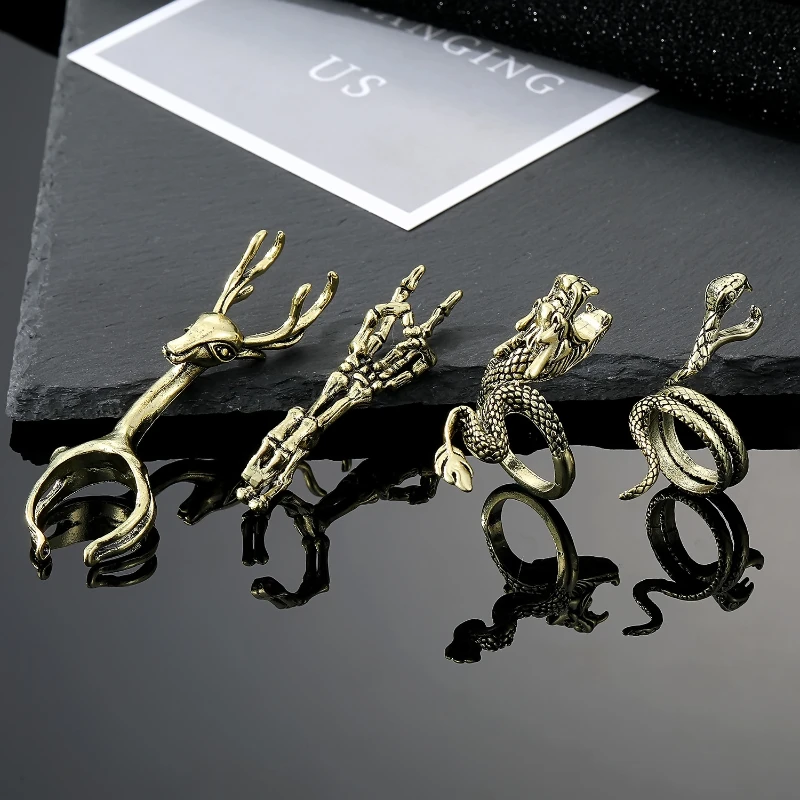 

YADELAI 2022 Fashion Vintage Dragon Shaped Cigarette Clip Ring Gadget for Men Smoking Pipe Accessorie Fashion Ring Unique Gift