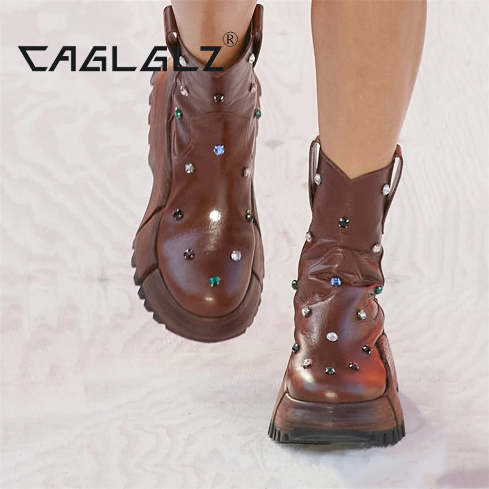 Thick sole and ankle boots for women, rivet short boots, genuine leather round toe combat boots, women's zippered motorcycle