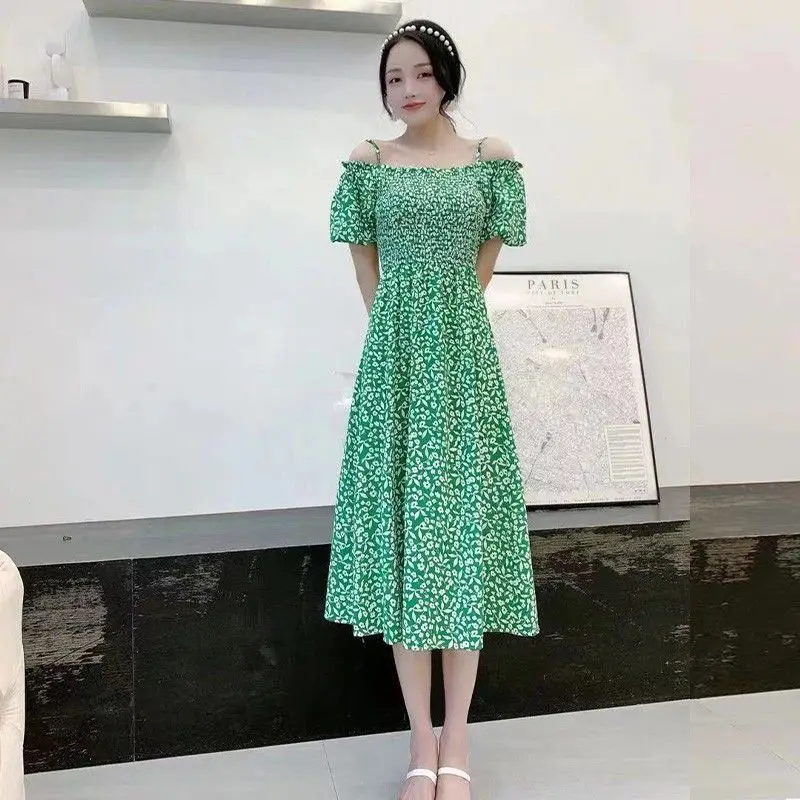 

2022 summer women's new floral skirt French suspender printed green skirt