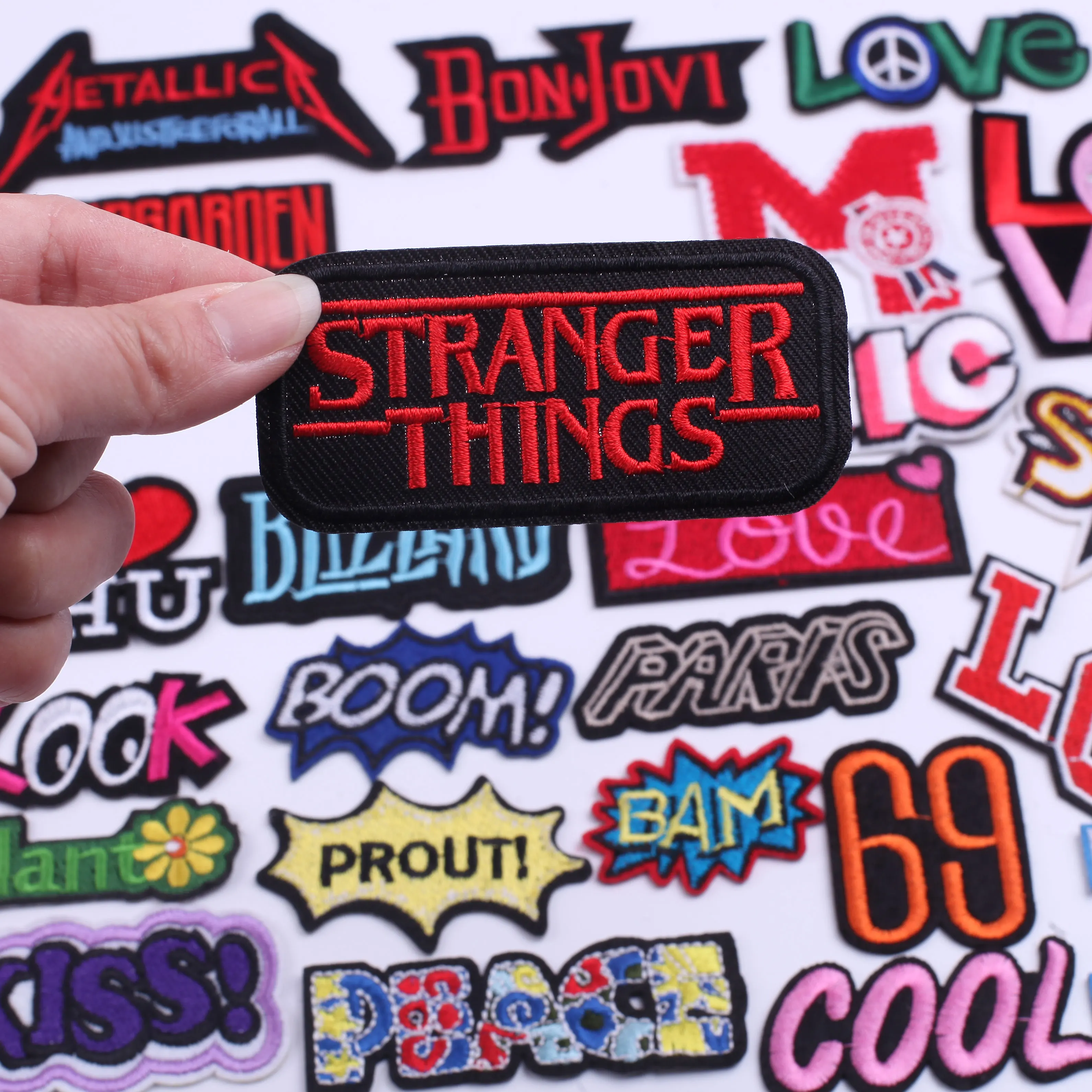 

Stranger Things Patches on Clothes Hippie Rock Band Patch Badges Paris Iron on Letters Embroidered Patches for Clothing Stickers