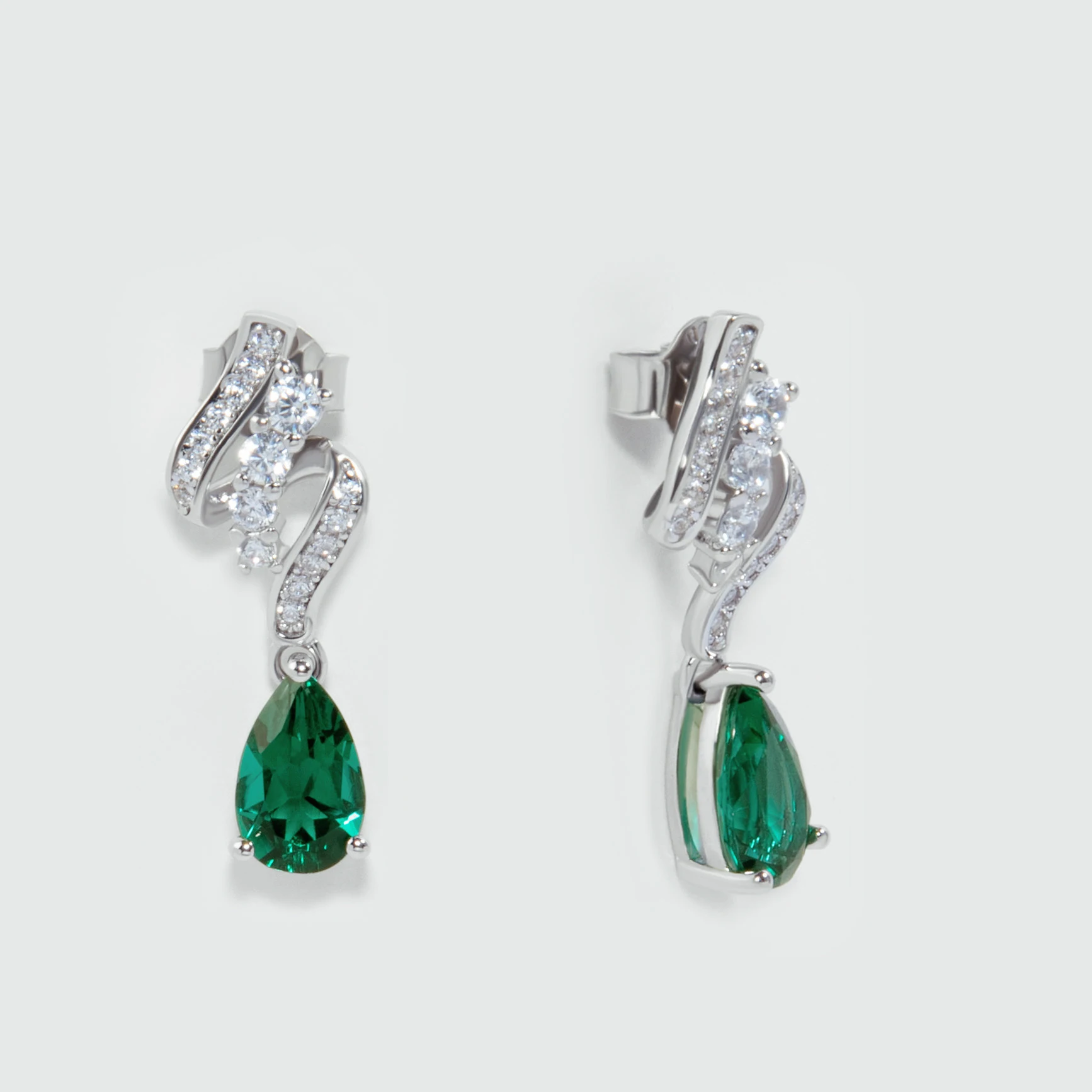 

Charming Alexandrite Emerald Green Gemstone Earrings 925 Silver Moissanite Earrings Fine Jewelry Luxury Design Anniversary Party