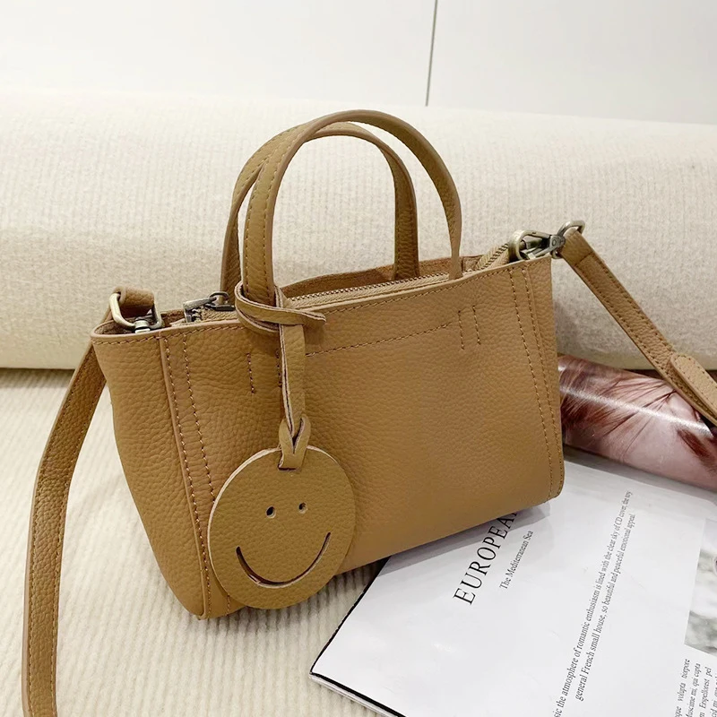 

New Genuine Leather Handbag Women Smiley Pattern Solid Color Fashion Messenger Bag Top Totes Sac A Main 2022 Trendy