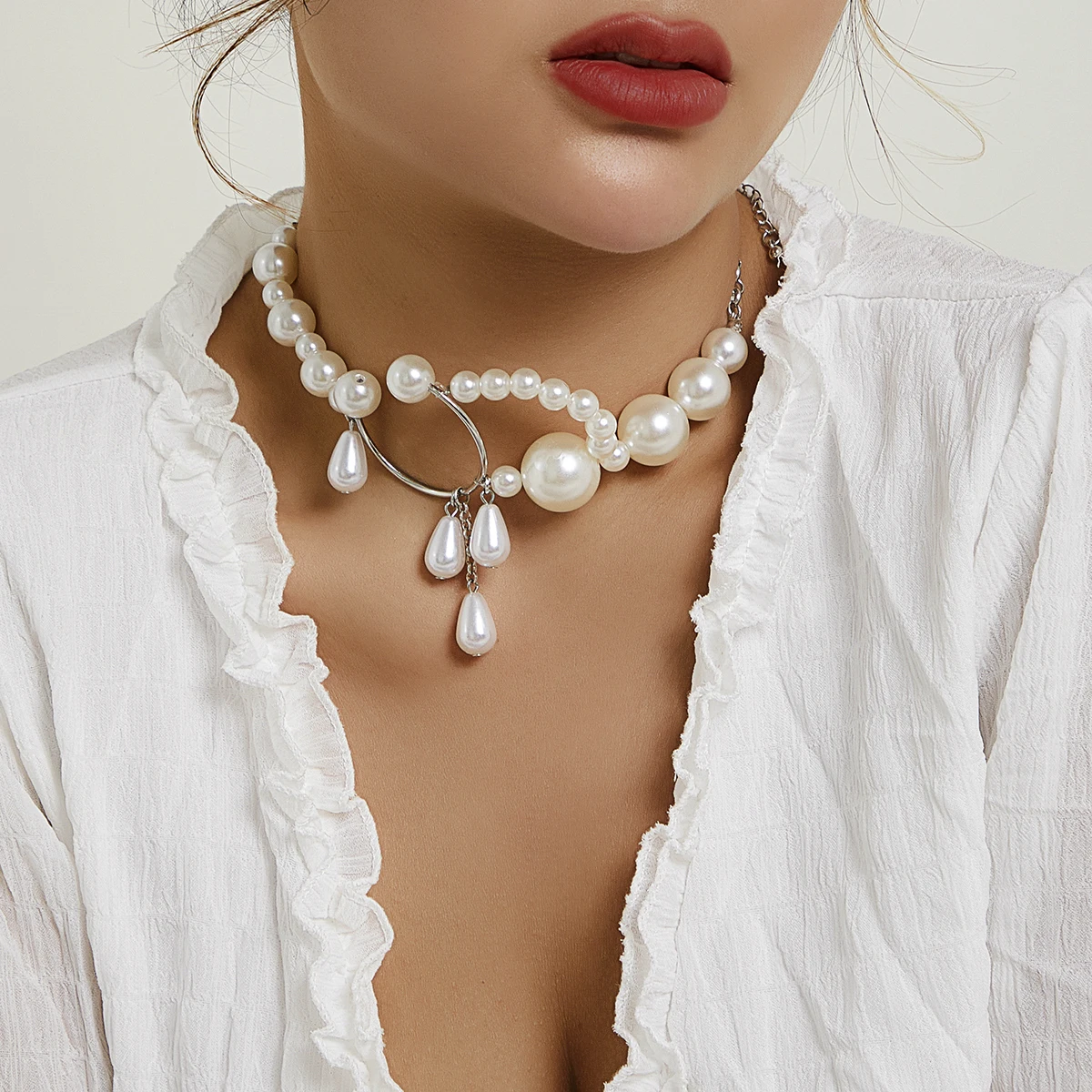 

Lacteo Fashion Weave Imitation Pearl Irregular Shape Choker Necklace for Women Jewelry Tassel Short Neck Chain Party Gifts Girls