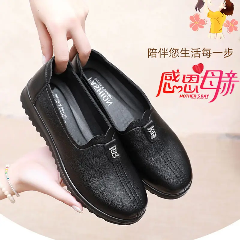 2023 Fashion Flats  Soft Leather Round head Women Casual Flats Ladies Shallow mouth Flat Oxford Shoes New Mother single Shoes