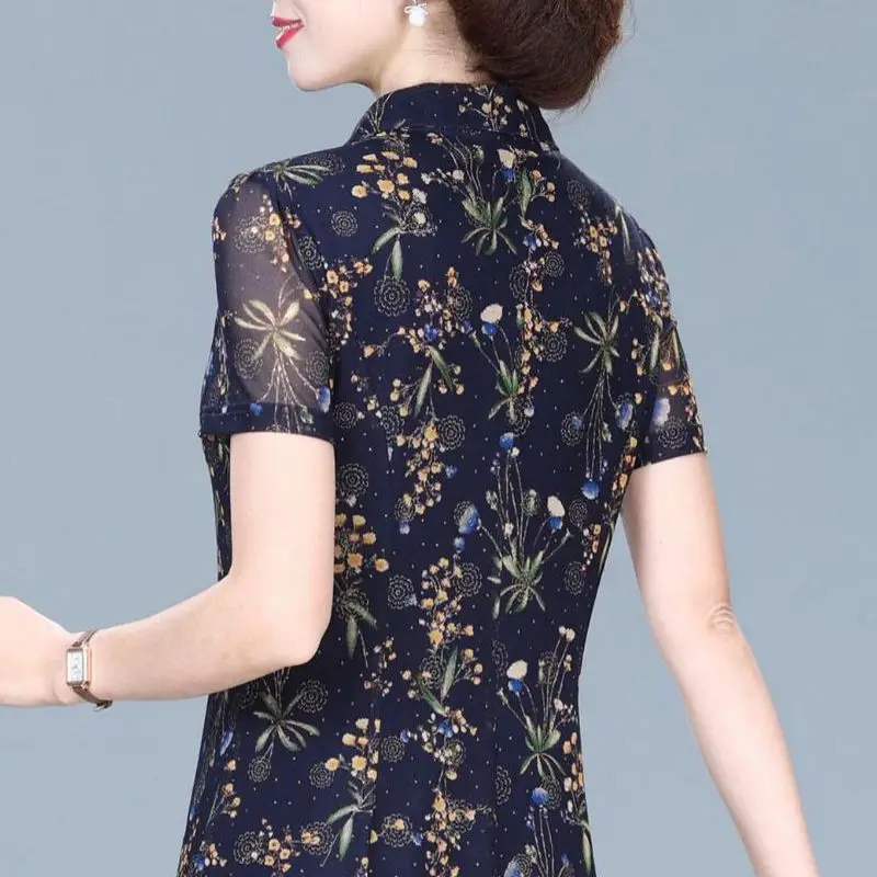 Рисунок 6 - Женское ТРАПЕЦИЕВИДНОЕ ПЛАТЬЕ средней длины