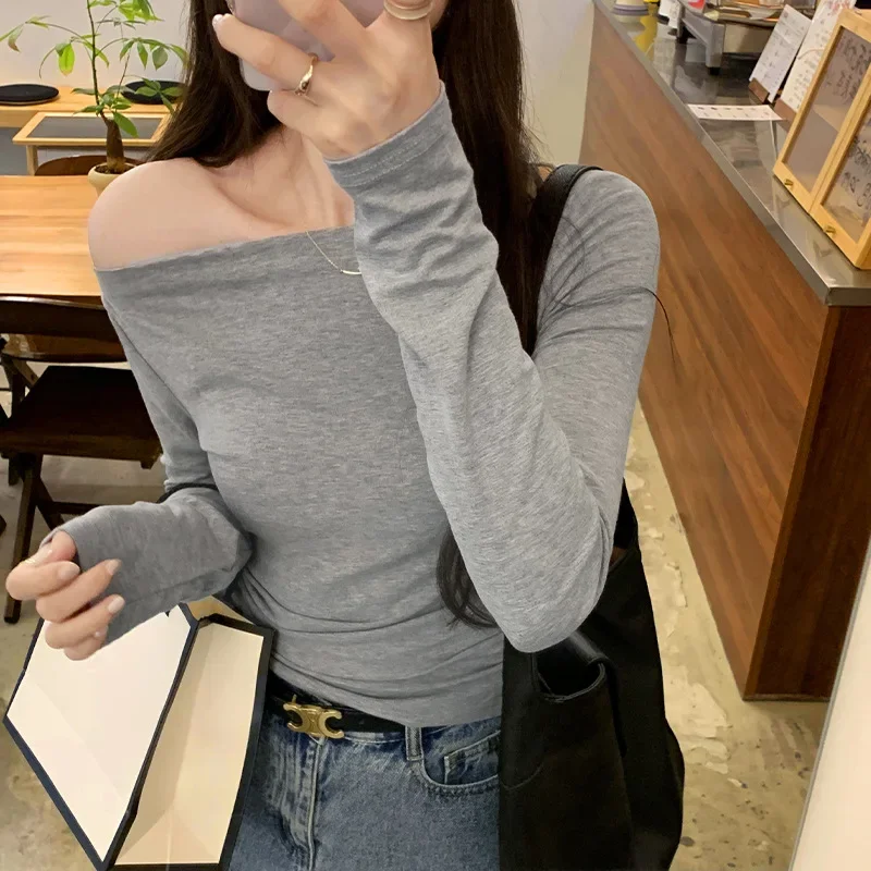 Женская футболка с длинным рукавом открытыми плечами утягивающий короткий топ