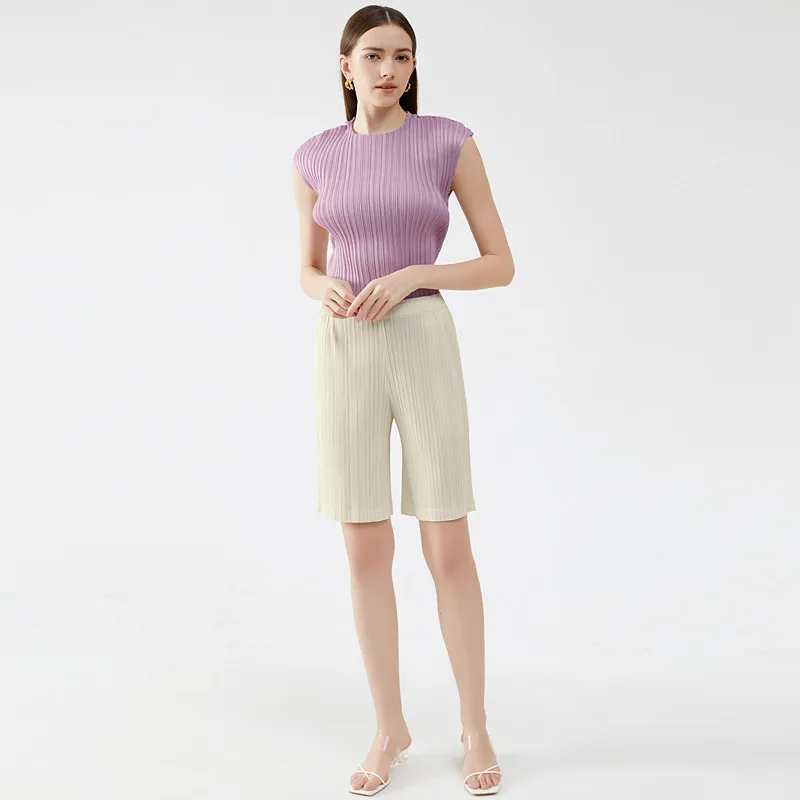 2023 Summer Cool New Fashion Design Solid Color Pleated Shorts Pocket Slim Basic Casual Pants for Women