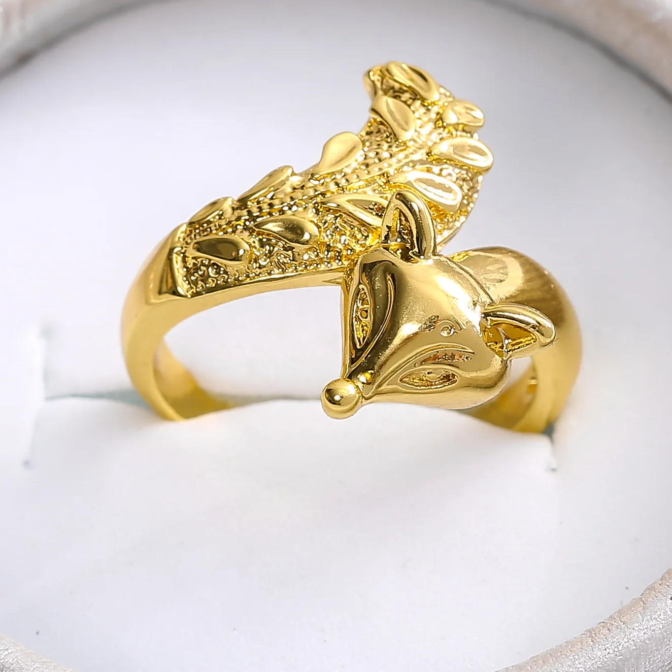 

Gold rings European fashion gold-plated fox design ring exquisite male retro jewelry open ring