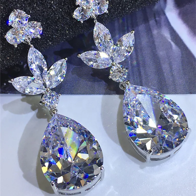 

Exquisite Ladies Water Drop Large Zircon Earrings Earrings Europe and America All-match Silver Plated Earrings Wholesale