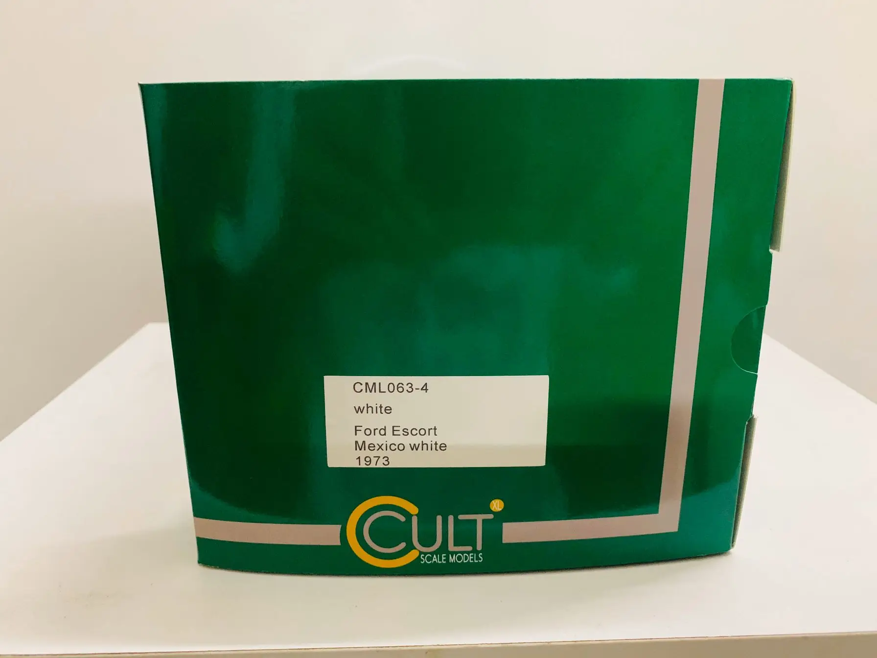 Культовые модели! Масштаб 1:18 смоляная модель автомобиля эскорт Мексика белый 1973