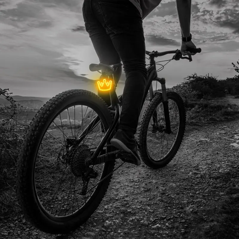 

-Образный яркий велосипед в форме короны, совместимый с USB