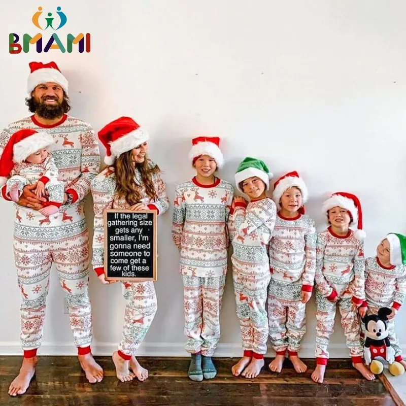 

2023 New Christmas Family Mom Daughter Dad Son Matching T-shirt + Cartoon Pants Xmas Sleepwear Pajamas Set Baby Romper Xmas Look