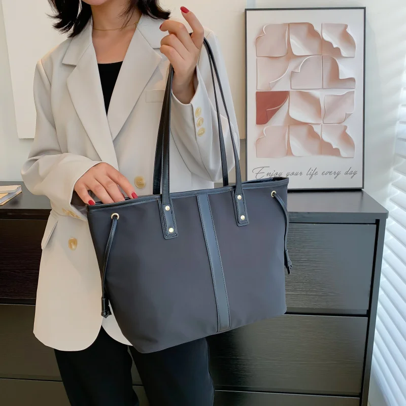 Original Design High Capacity Tote Bag for Women 2023 Nylon Bag Large Travel Shoulder Bag Female Travel Handbag Fashion Shopper