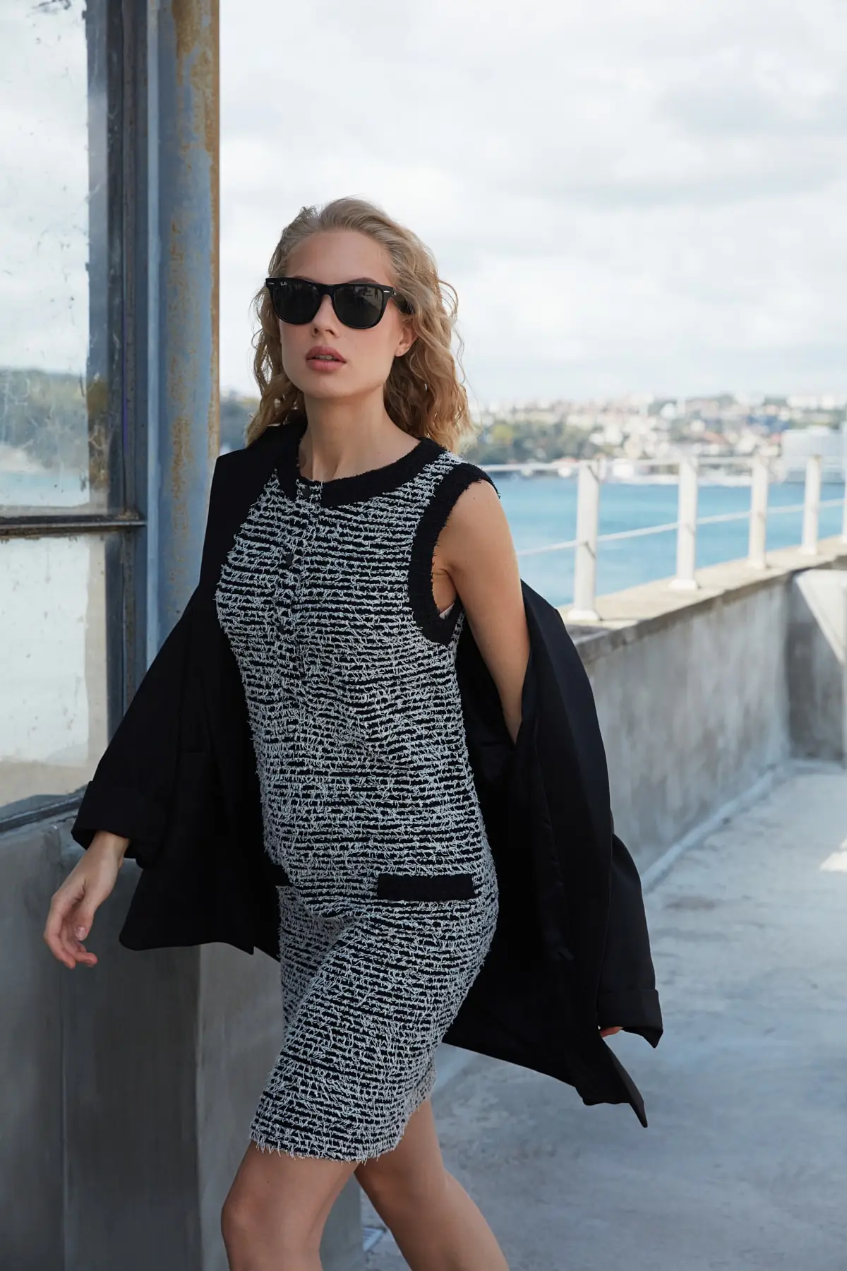 

Trendyol Tweed Fabric Knitwear Dress TWOAW22EL2112