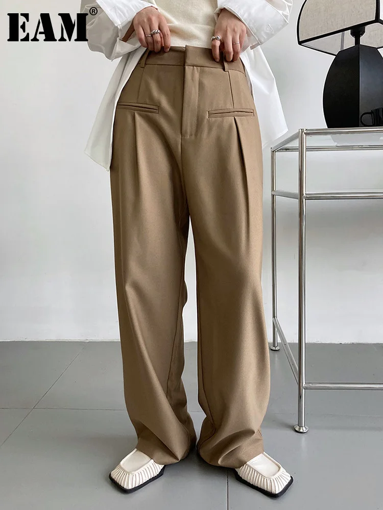 

[EAM] High Waist Brown Pockets Pleated Long Wide Leg Casual Pants New Loose Fit Trousers Women Fashion Tide Spring Autumn 2023