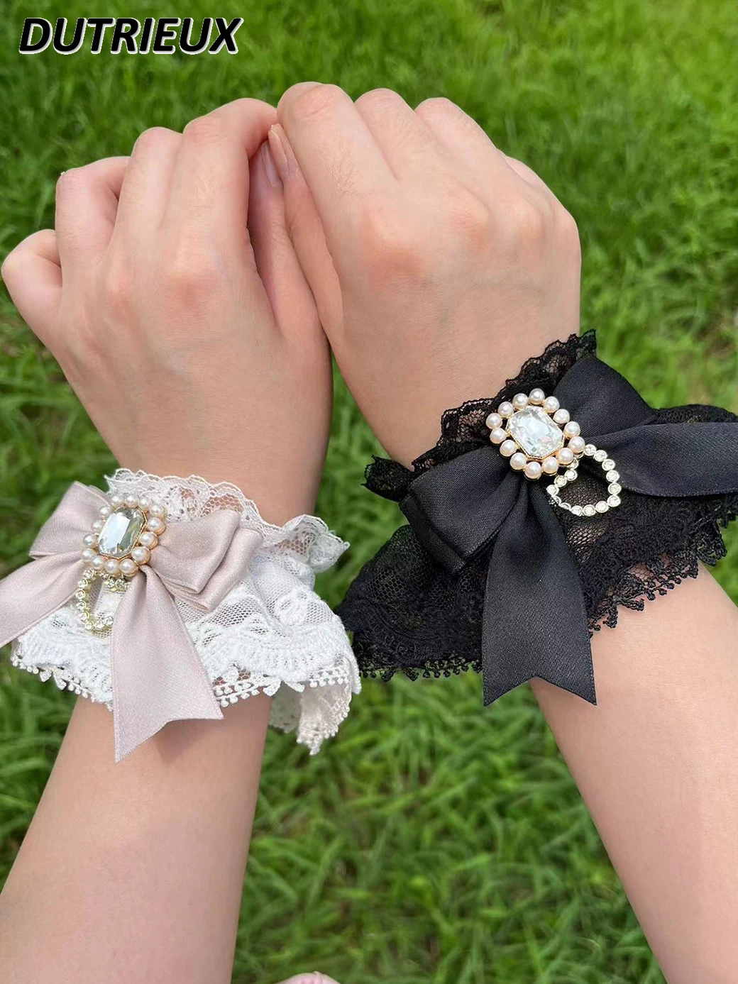 

Exquisite Three-Layer Refined Handmade Lace Bow Oversleeves Girl Lolita Japanese Mine Series Hand-Made Bracelet Cosplay Ornament
