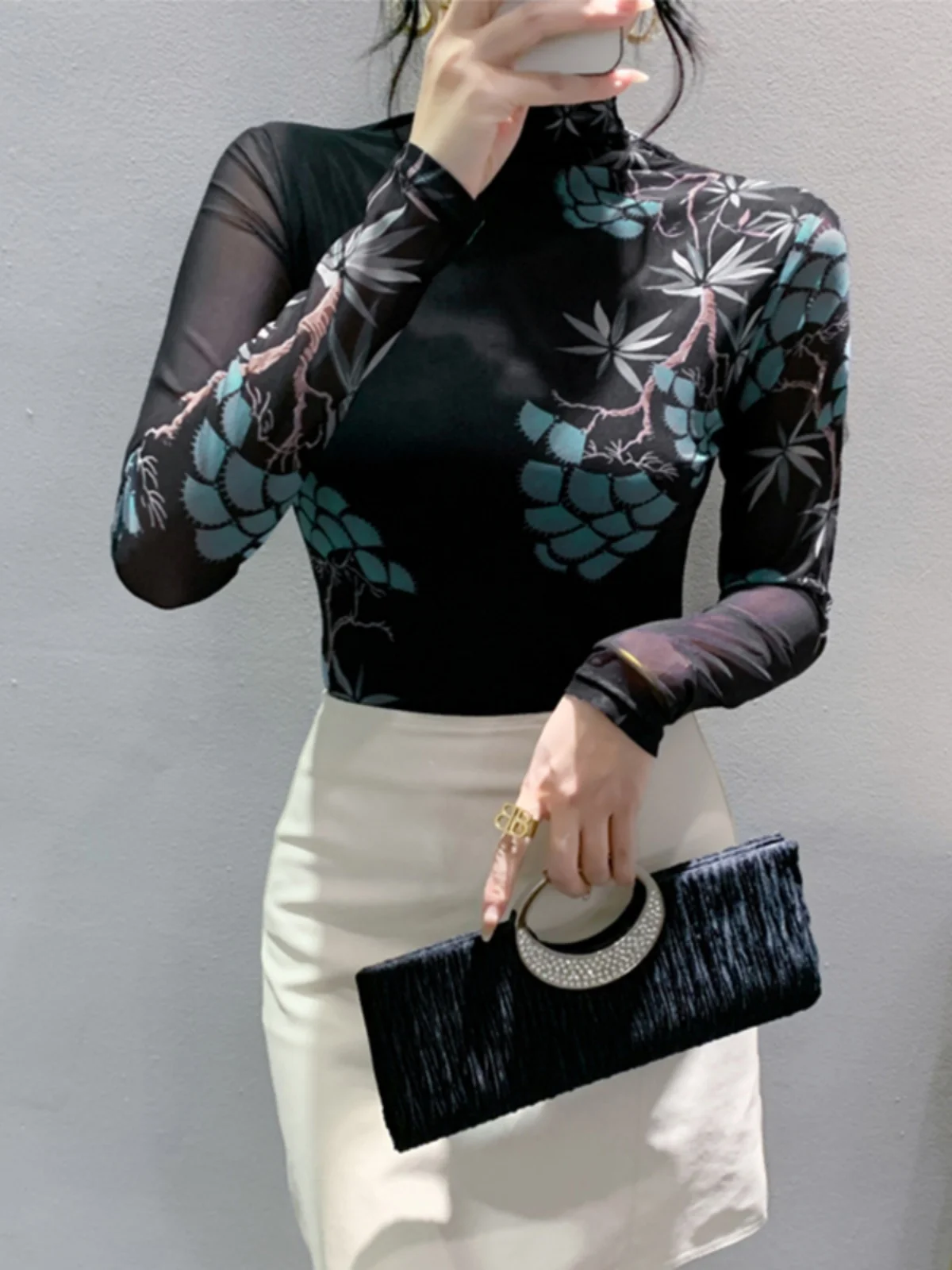 Утолщенные европейские товары на флисовой подкладке. Женская одежда 2024.