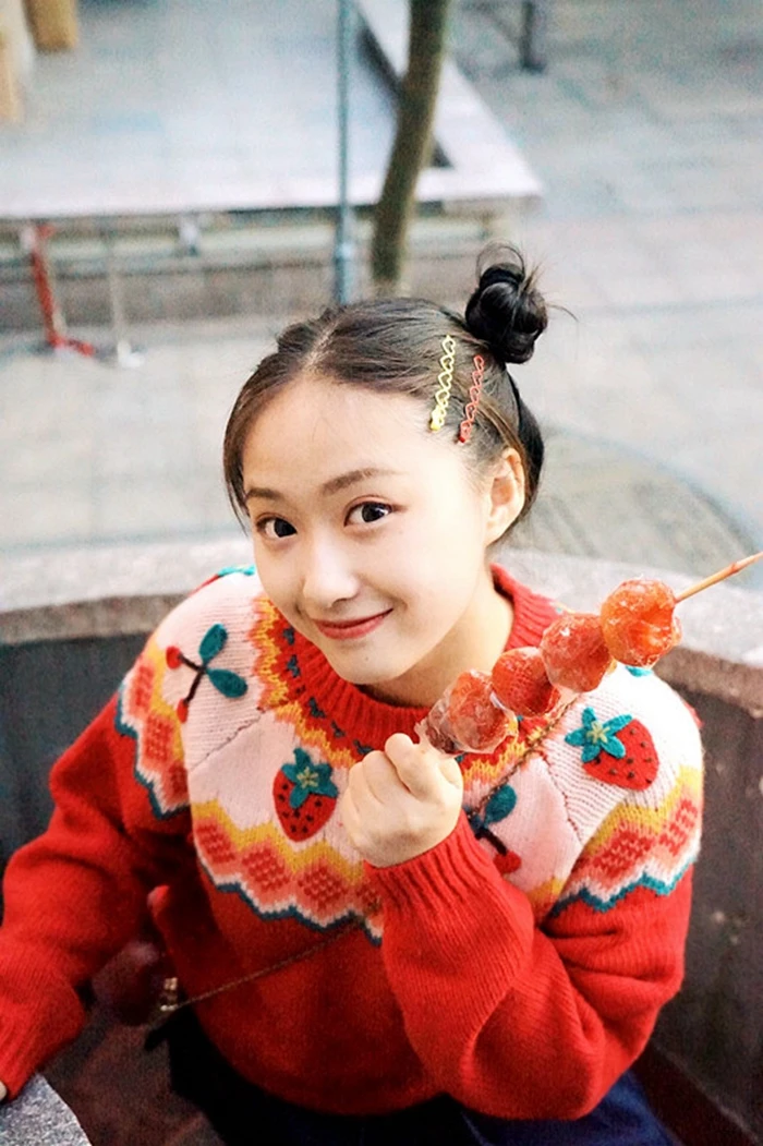 

Женский винтажный пуловер ручной работы, свободный шерстяной трехмерный свитер с клубничным дизайном, осень-весна